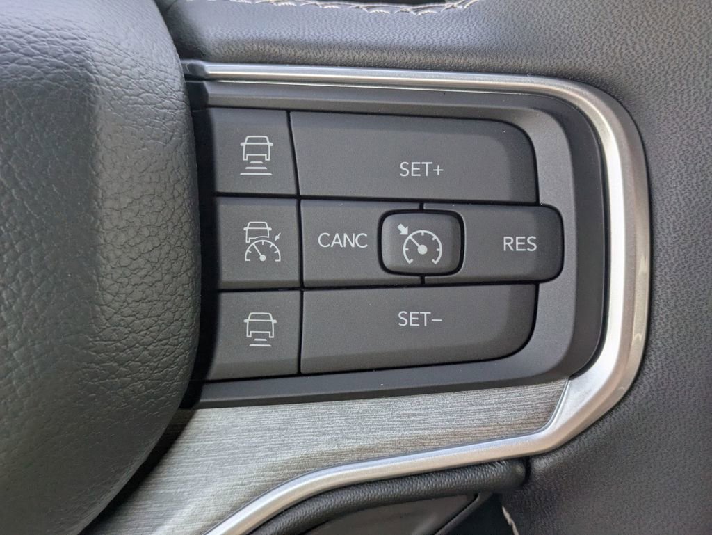 New 2025 Jeep Wagoneer L Series II image 21