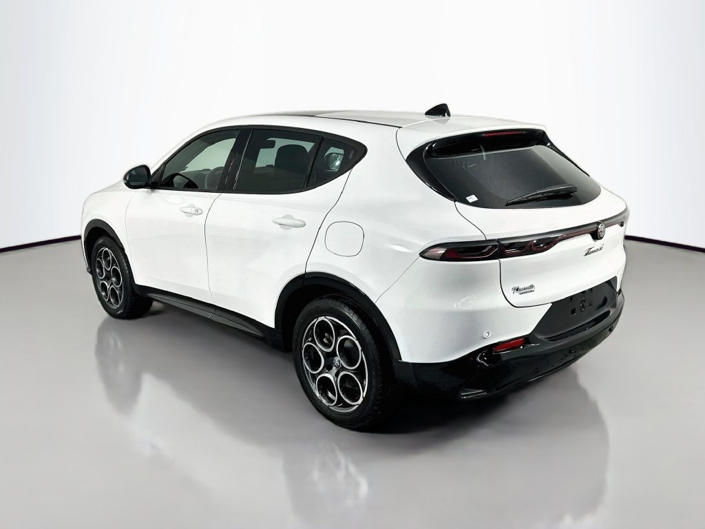 Used 2025 Alfa Romeo Tonale AWD/4WD image 5