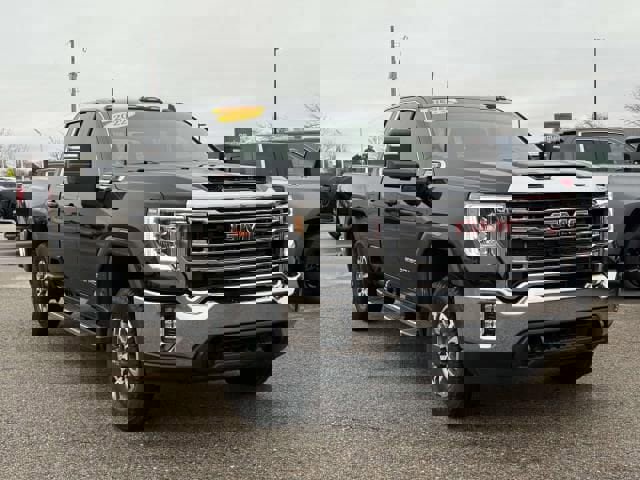 Used 2022 GMC Sierra 2500 SLE w/ SLE Value Package; image 4
