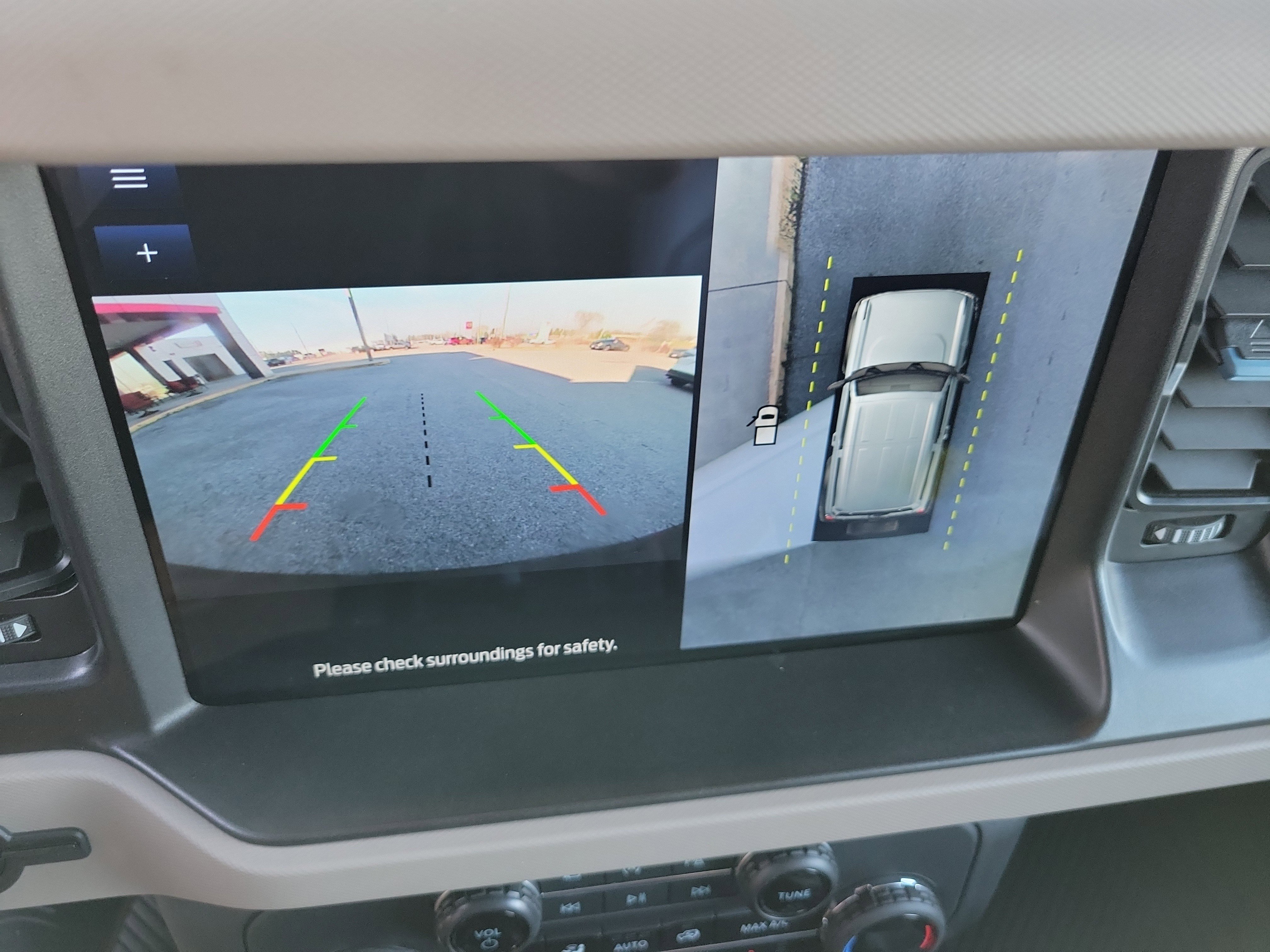Used 2023 Ford Bronco Wildtrak image 14