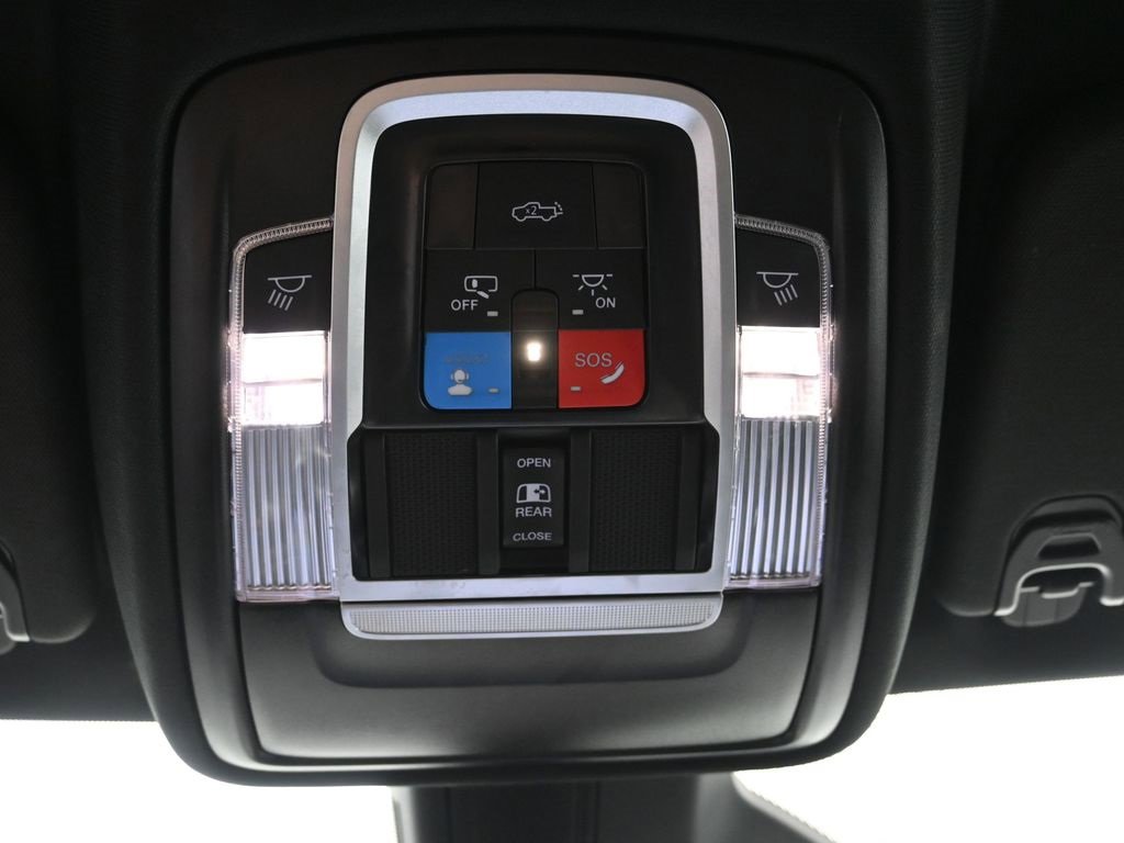 Used 2025 RAM 1500 Laramie image 18