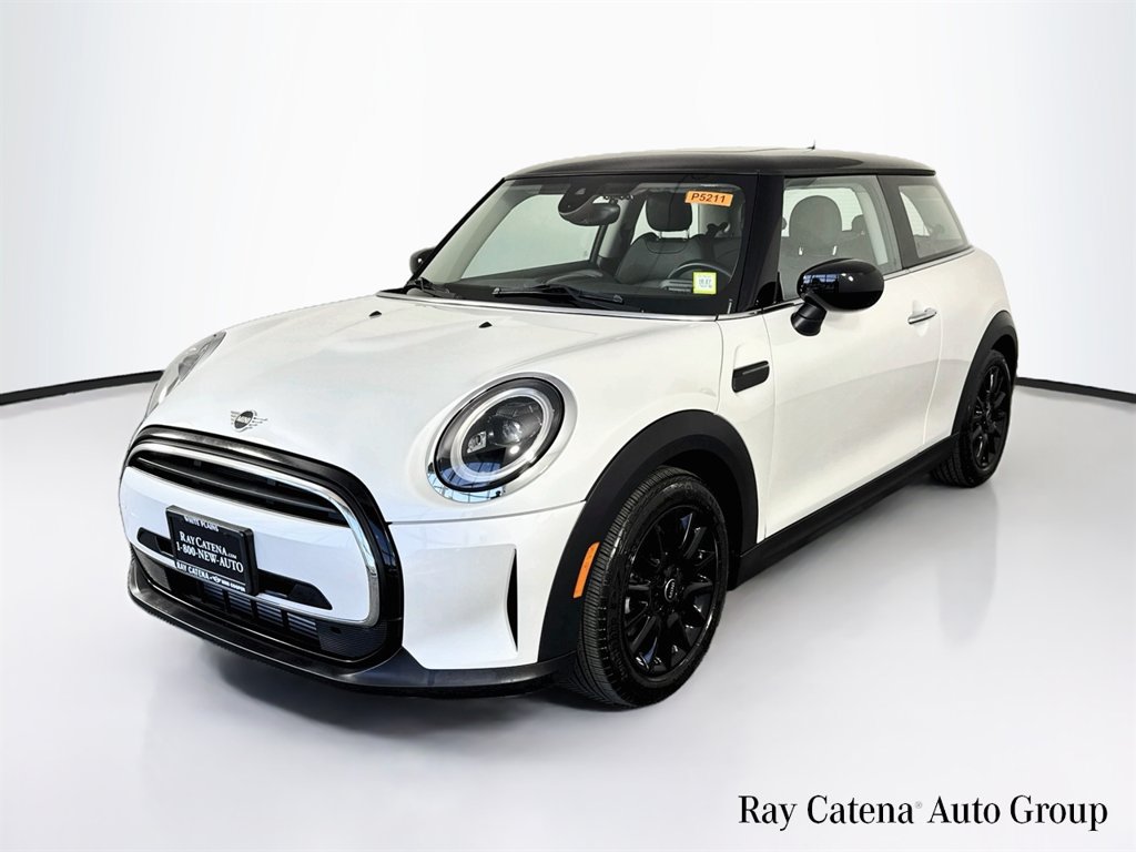 Used 2024 MINI Cooper 2-Door Hardtop FWD image 3