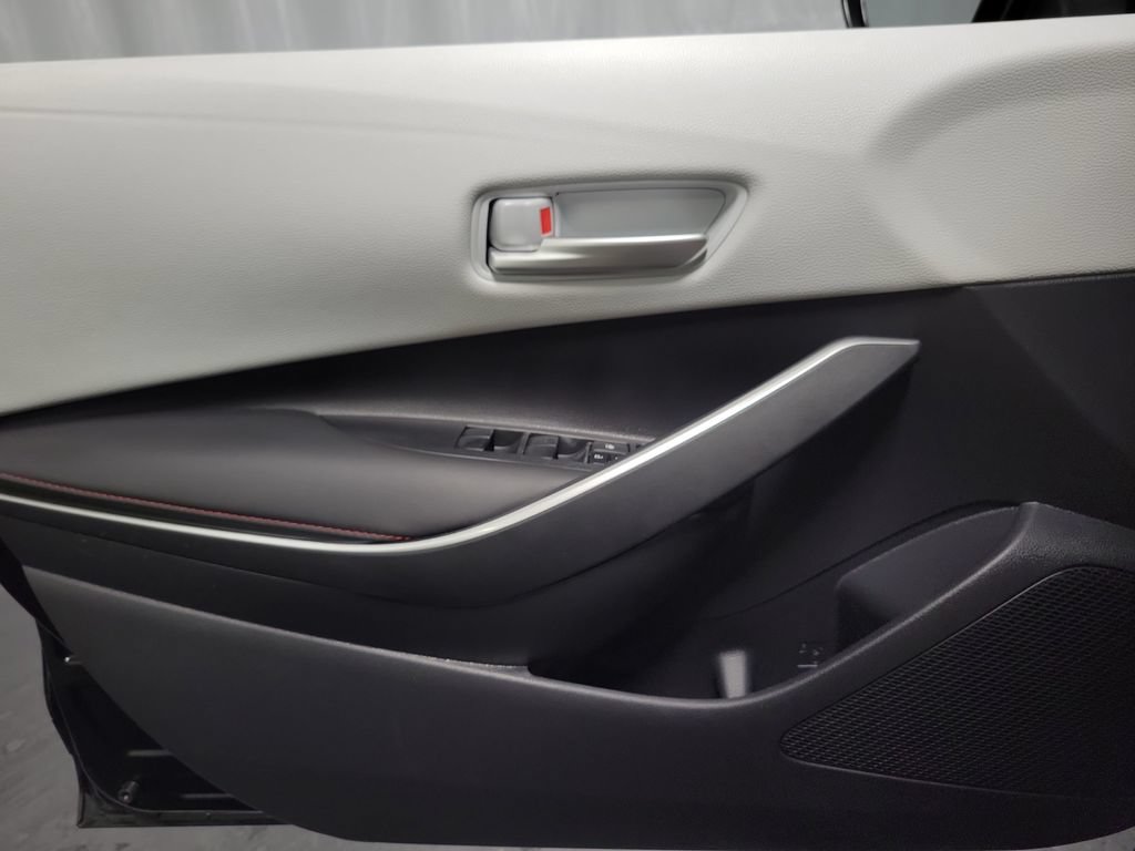 Used 2025 Toyota Corolla SE FWD image 22