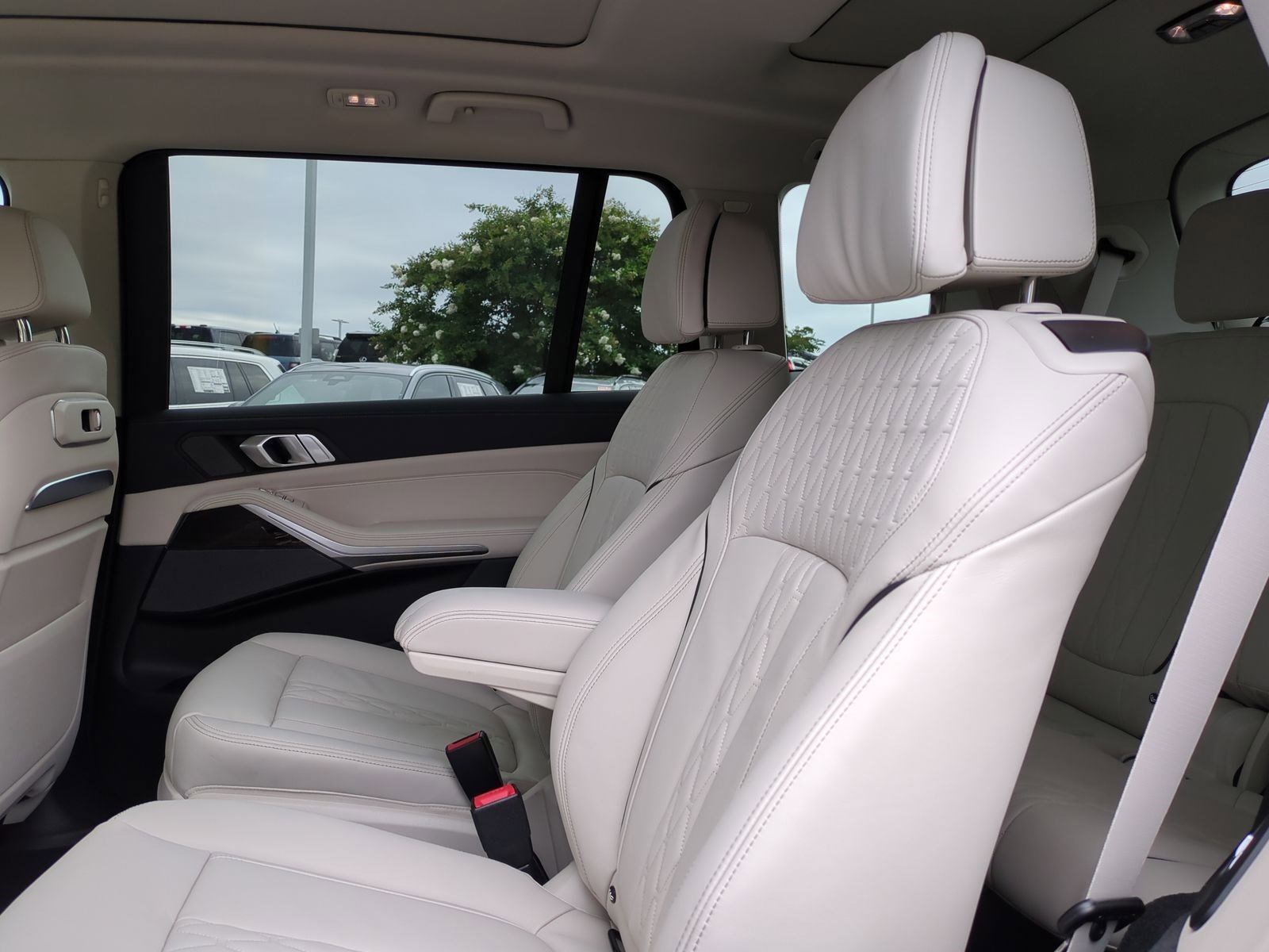 Used 2026 BMW X7 xDrive40i image 31