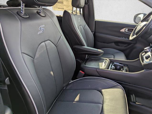 New 2026 Chrysler Pacifica Limited w/ S Appearance Package image 29