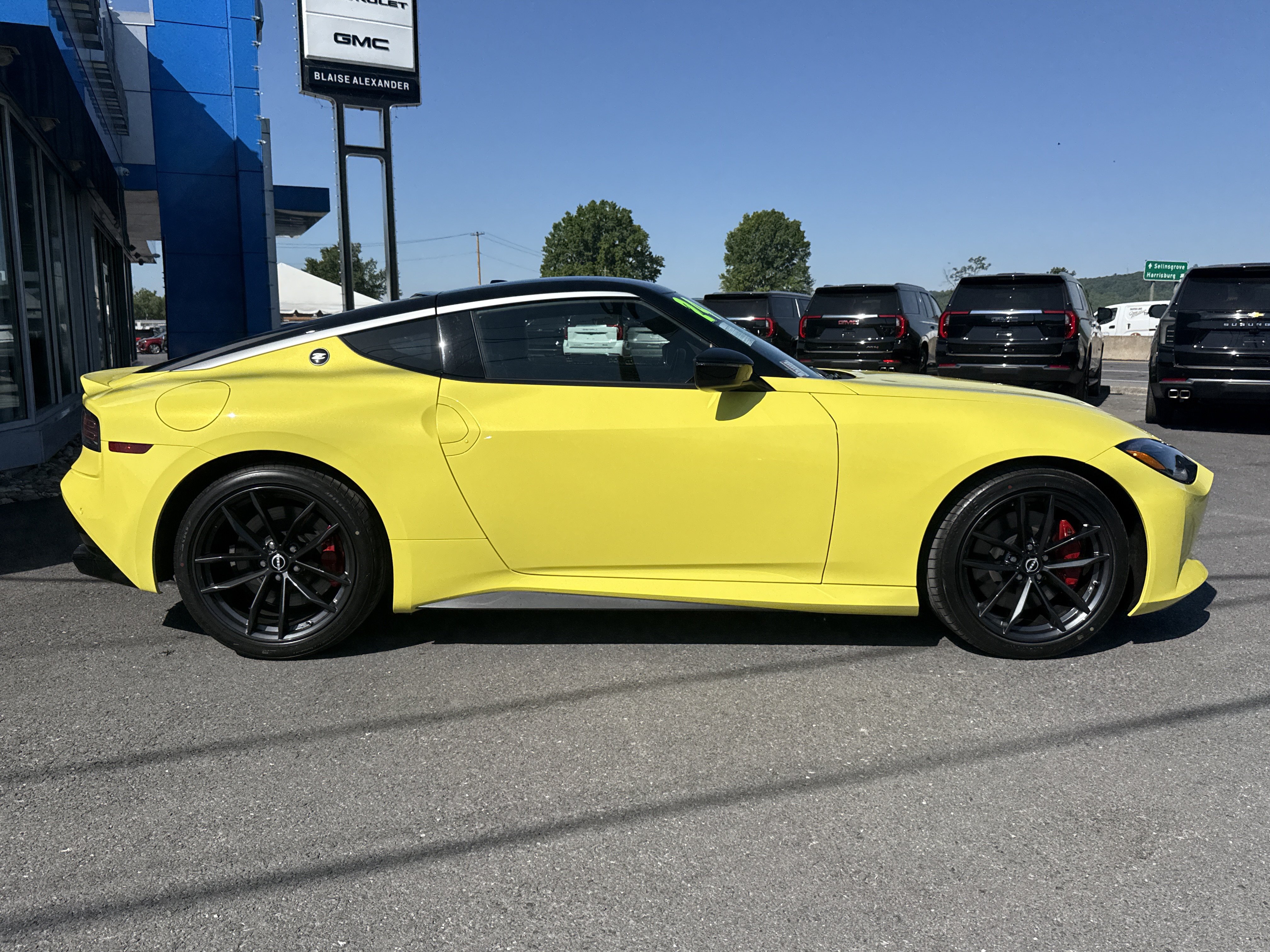 Used 2024 Nissan Z Performance w/ Floor Mat Package RWD video 2