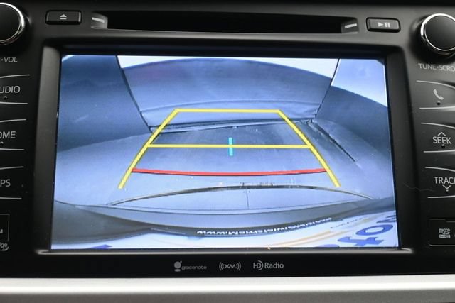 Used 2019 Toyota Highlander Limited FWD image 35