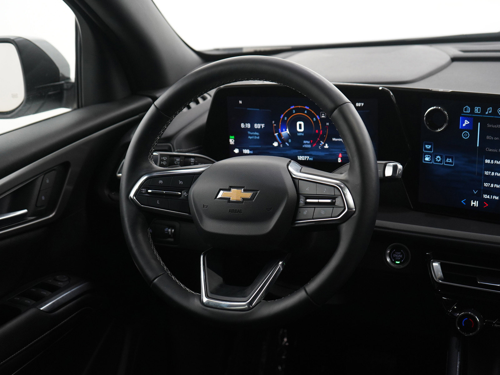 Used 2024 Chevrolet Traverse LT image 15