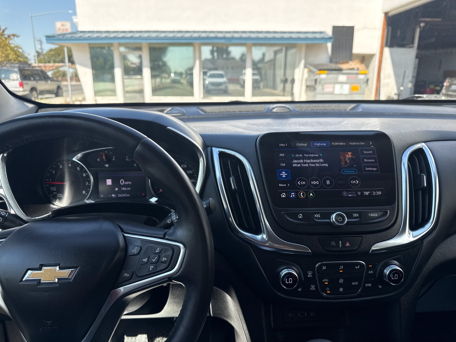 Used 2022 Chevrolet Equinox LT FWD image 17