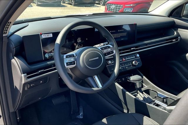 Used 2025 Hyundai Tucson SE image 6