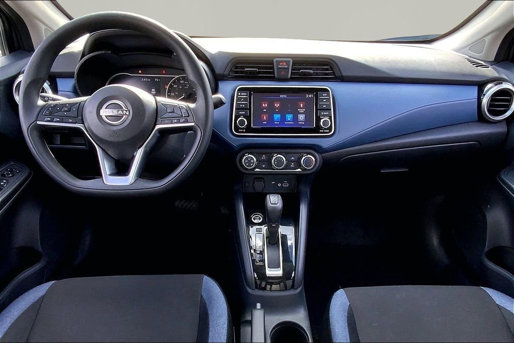 Used 2025 Nissan Versa SV image 7