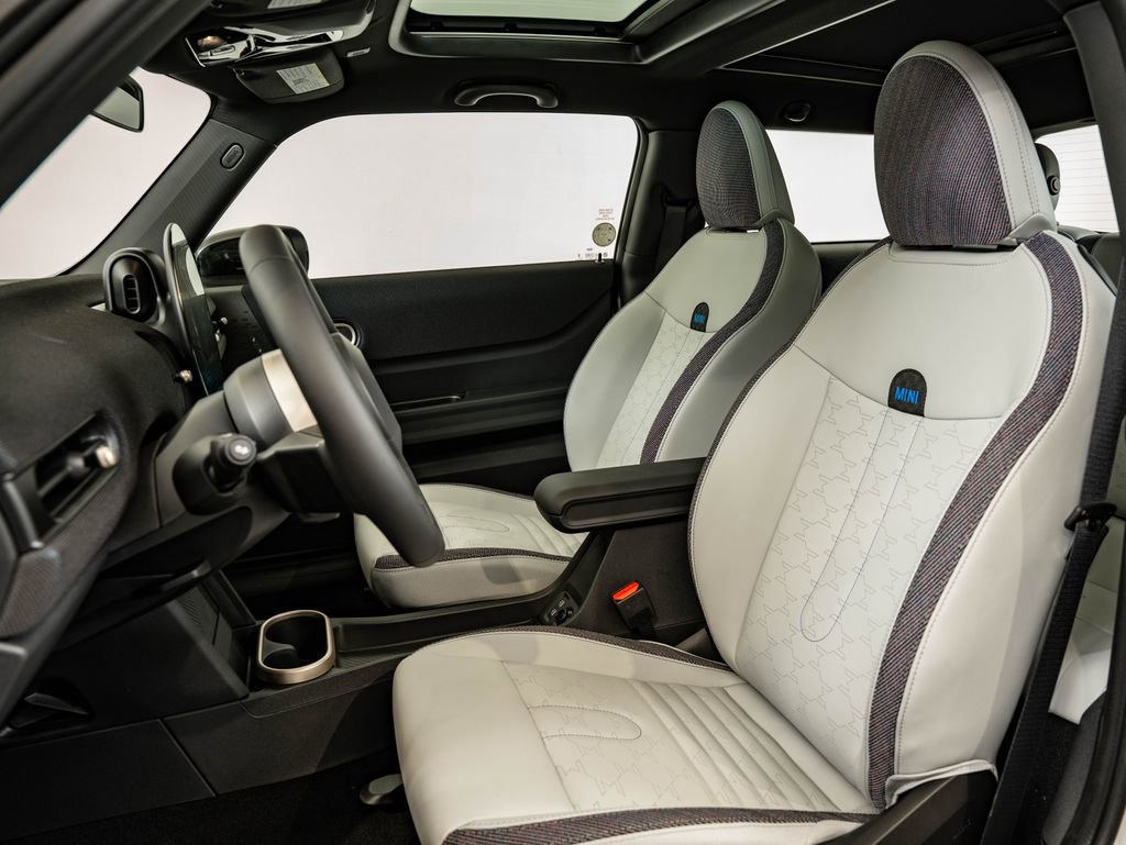 New 2026 MINI Cooper 2-Door Hardtop FWD image 21