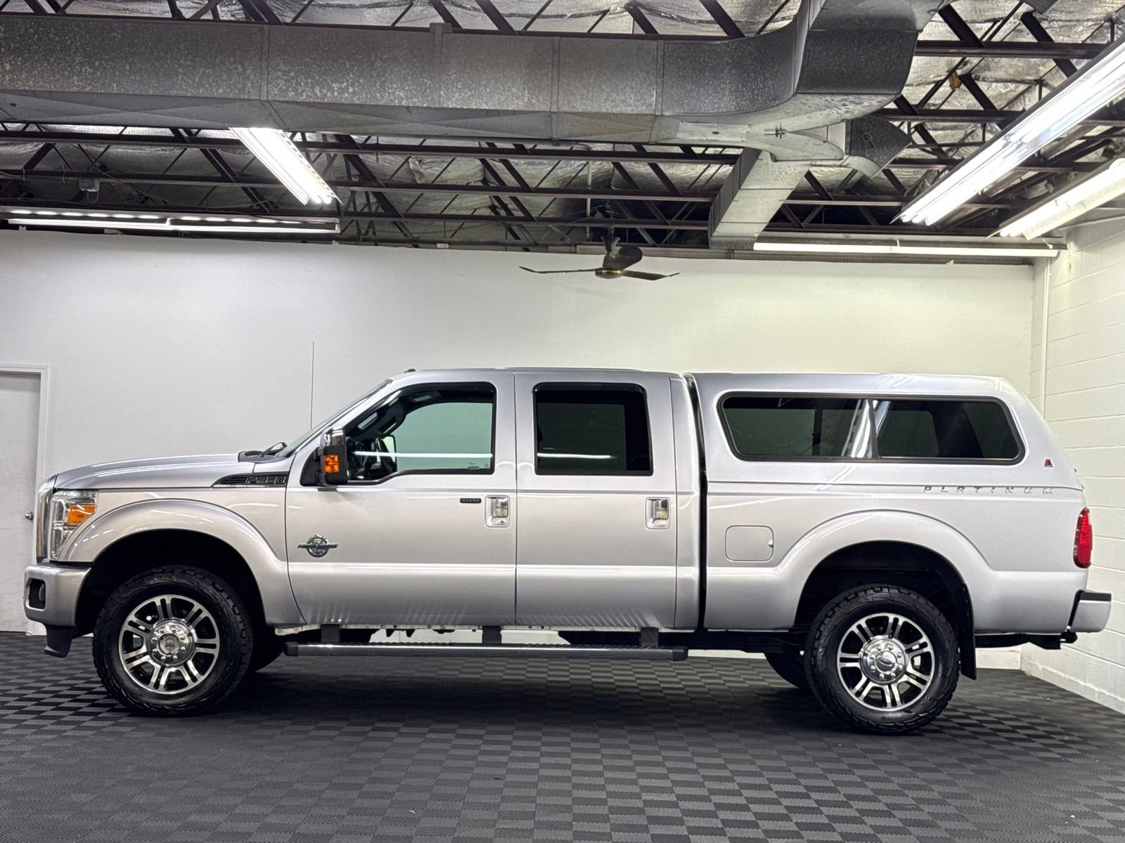 Used 2015 Ford F350 Platinum w/ Platinum Package AWD/4WD image 3