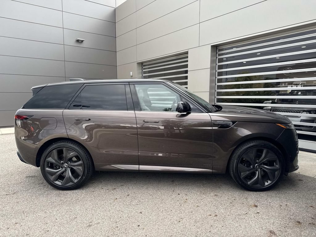 Certified 2025 Land Rover Range Rover Sport Autobiography AWD/4WD image 9