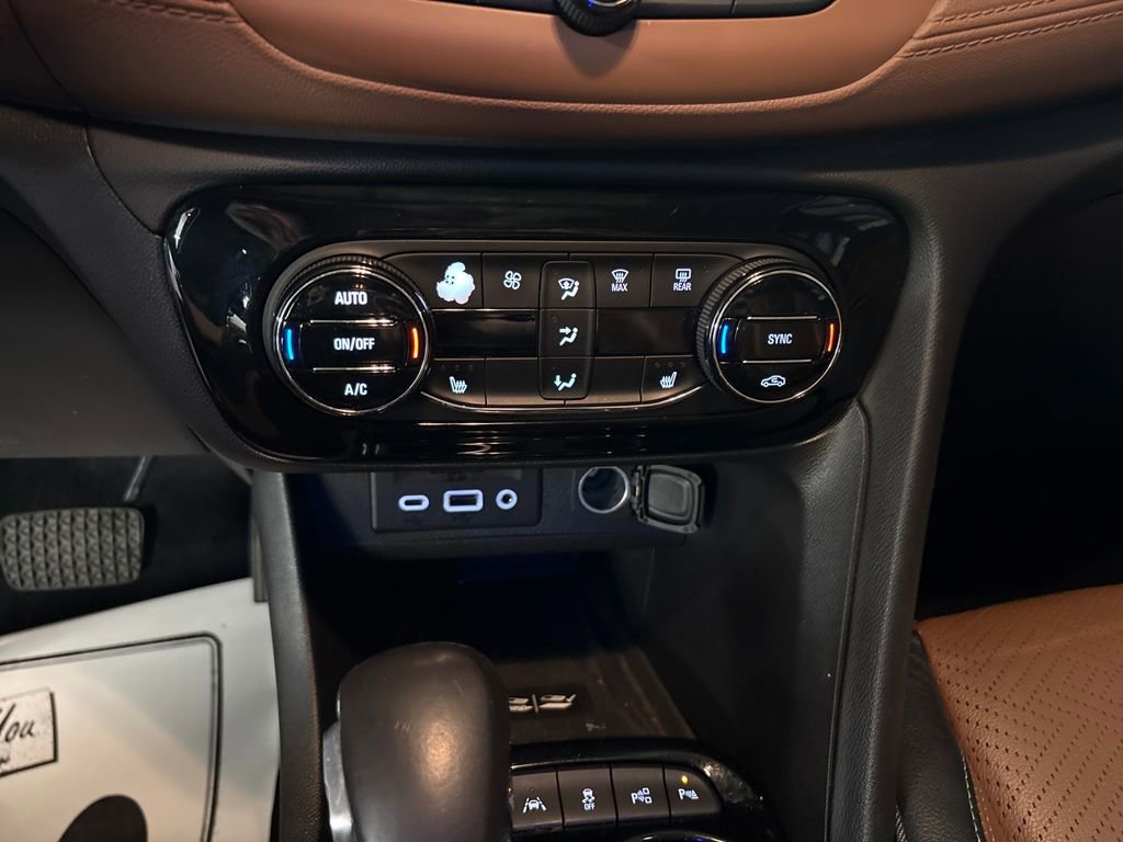 Used 2021 Buick Encore GX Essence w/ Advanced Technology Package FWD image 19