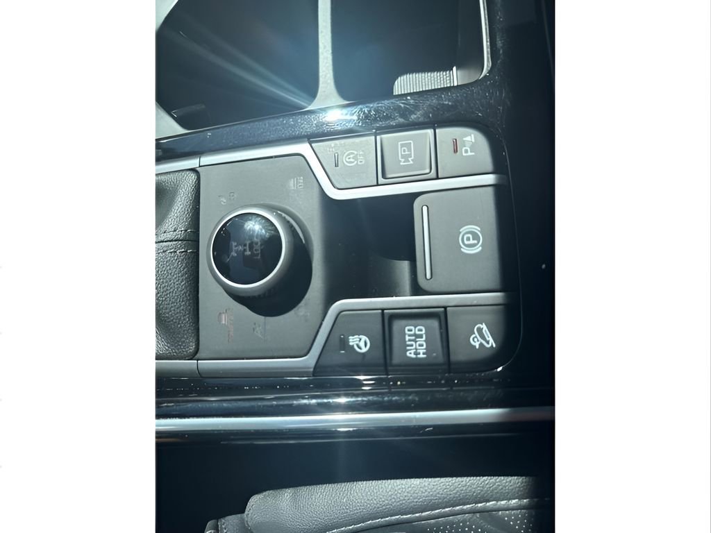Used 2023 Kia Sorento SX Prestige image 24
