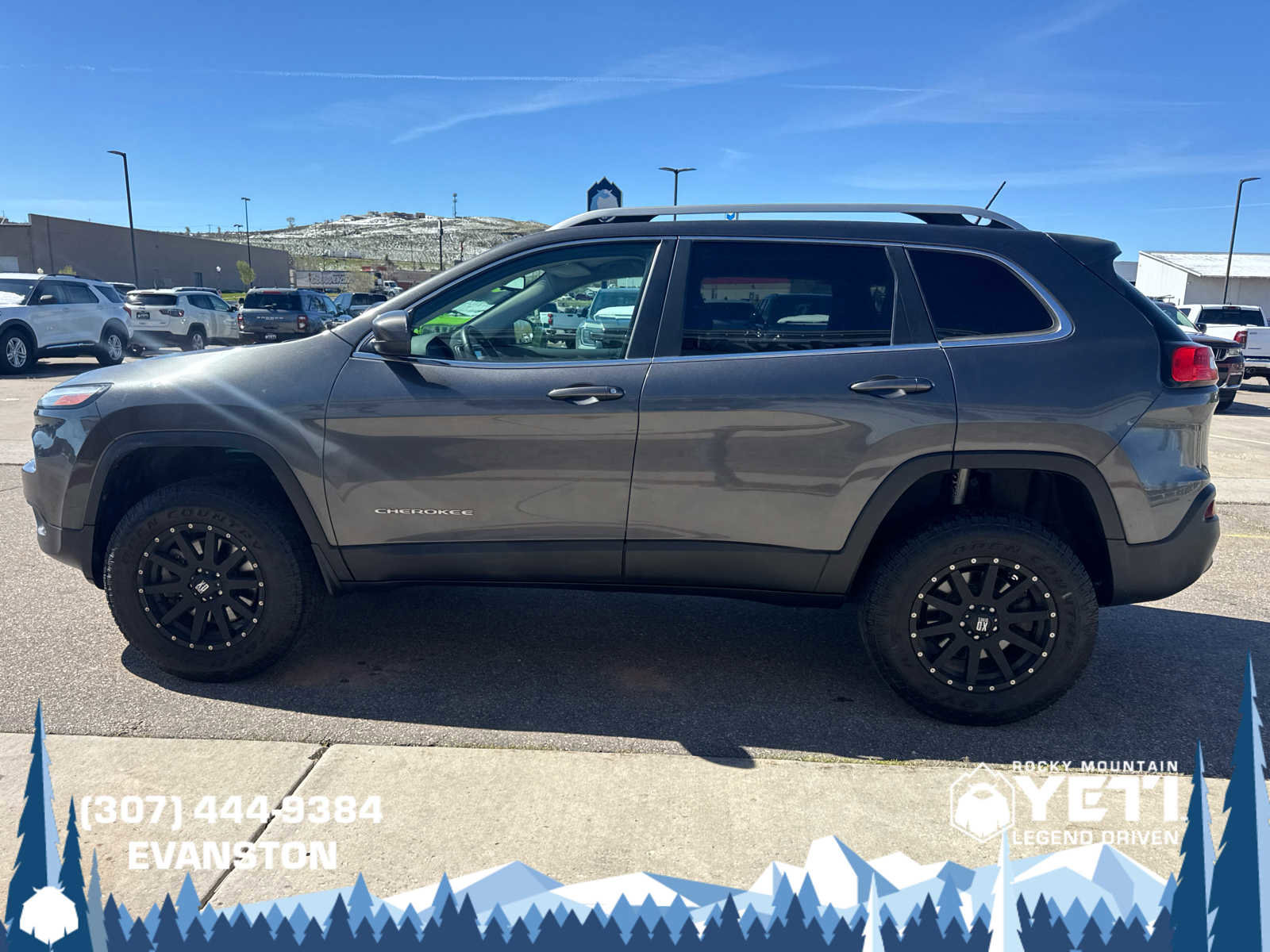 Used 2015 Jeep Cherokee Latitude AWD/4WD image 6