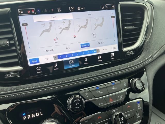 New 2026 Chrysler Pacifica Select image 18