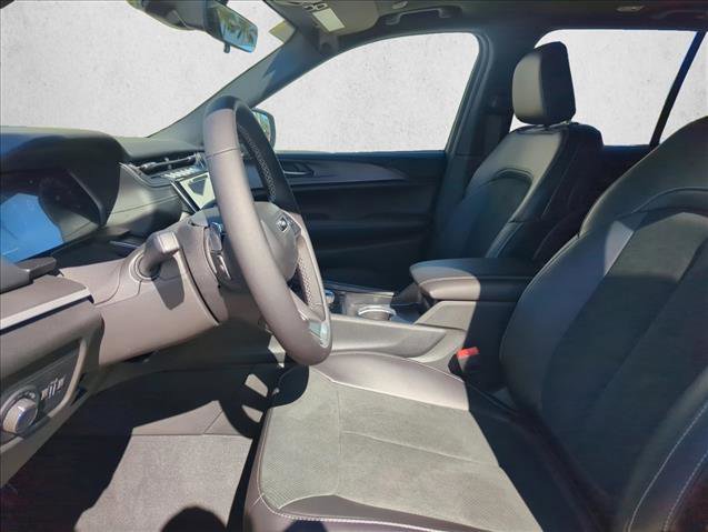 New 2025 Jeep Grand Cherokee Altitude image 4