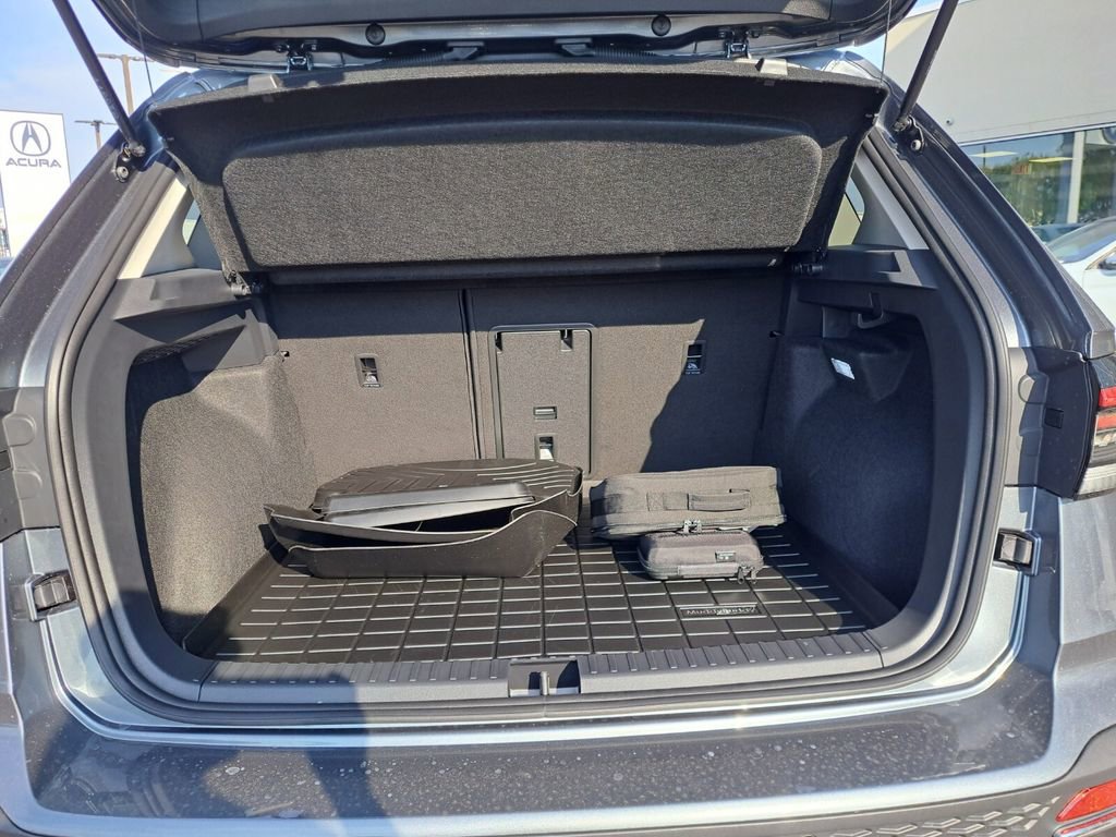 New 2025 Volkswagen Taos SEL image 27