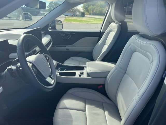 Used 2025 Lincoln Aviator Reserve w/ Illumination Package image 5