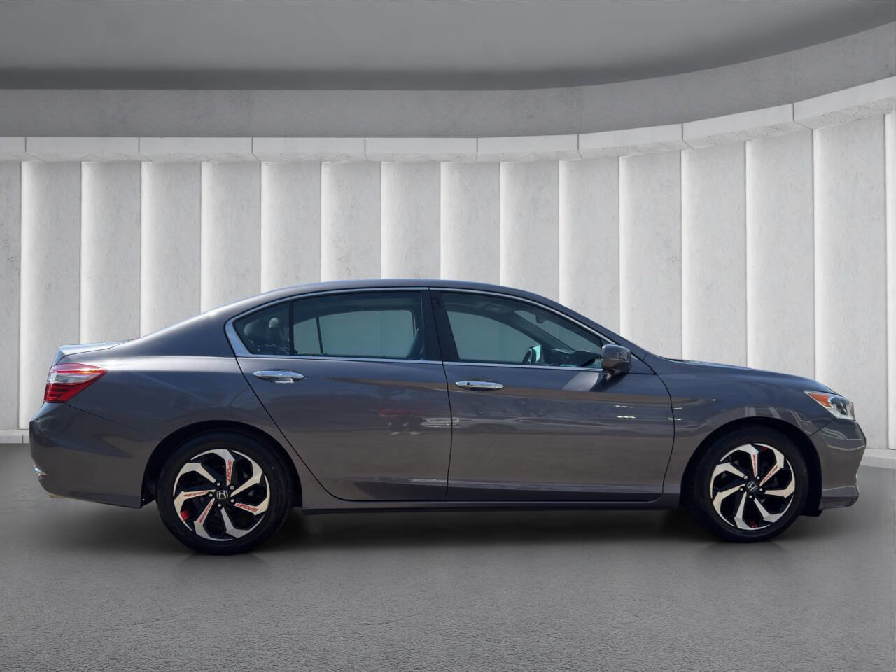 Used 2016 Honda Accord EX-L image 6