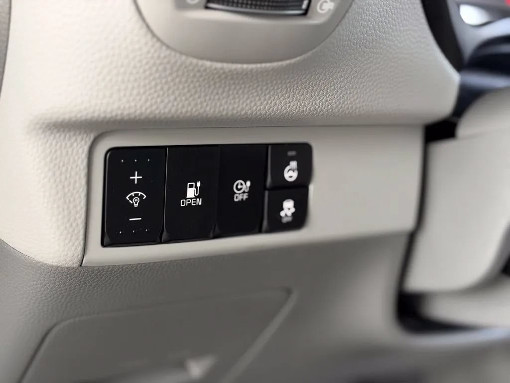 Used 2016 Kia Soul EV FWD image 24