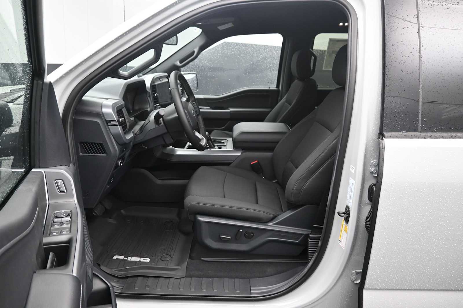 New 2026 Ford F150 XLT w/ Equipment Group 302A MID AWD/4WD image 27