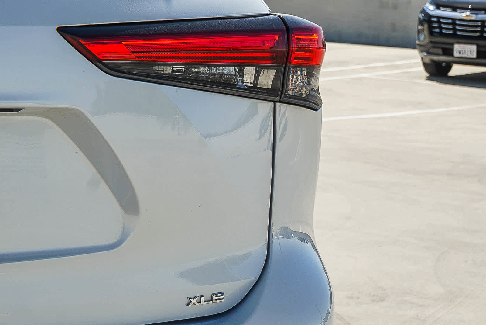 Used 2023 Toyota Highlander XLE FWD image 12