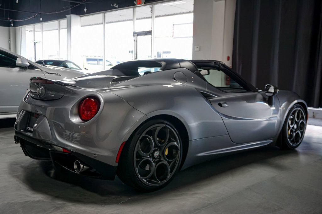 Used 2020 Alfa Romeo 4C Spider w/ Bright Package RWD image 58