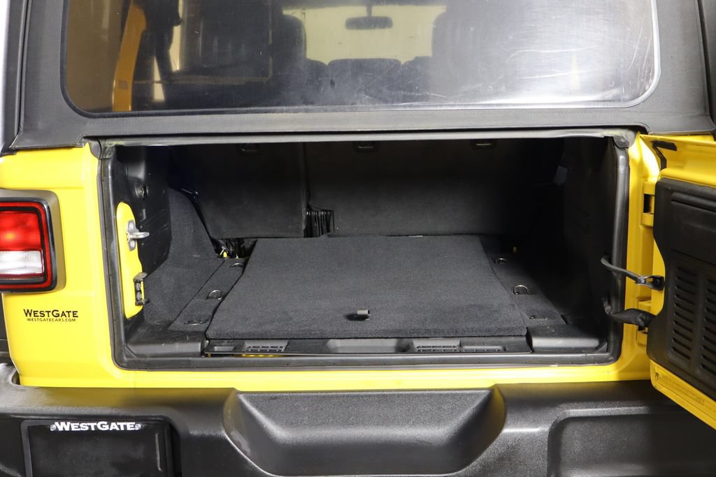 Used 2019 Jeep Wrangler Unlimited Rubicon AWD/4WD image 17