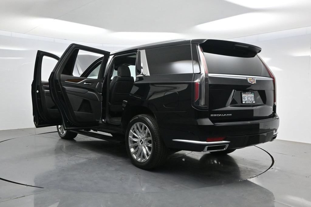 Used 2023 Cadillac Escalade Premium Luxury w/ Performance Package AWD/4WD image 50