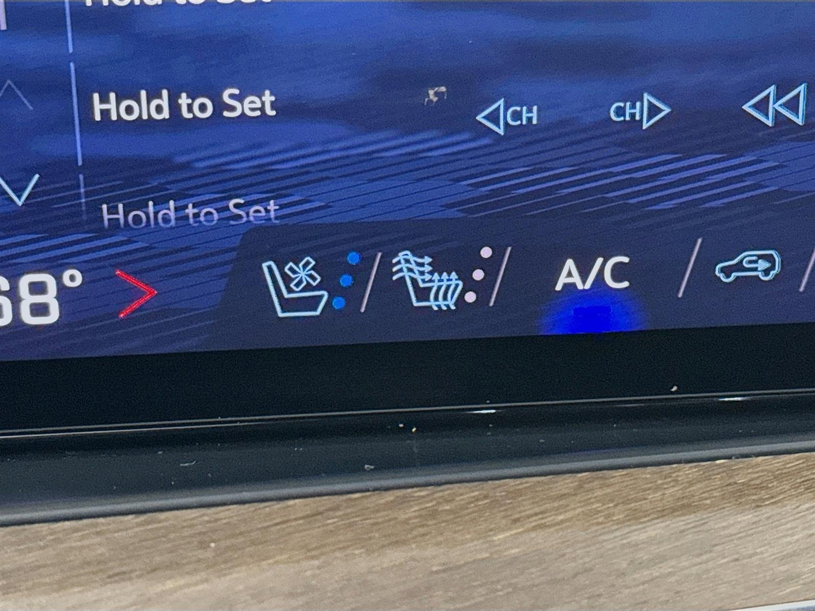 Used 2025 Chevrolet Tahoe High Country image 23