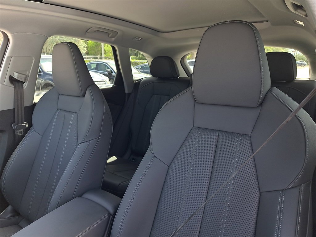 New 2025 Audi Q5 Premium Plus image 17