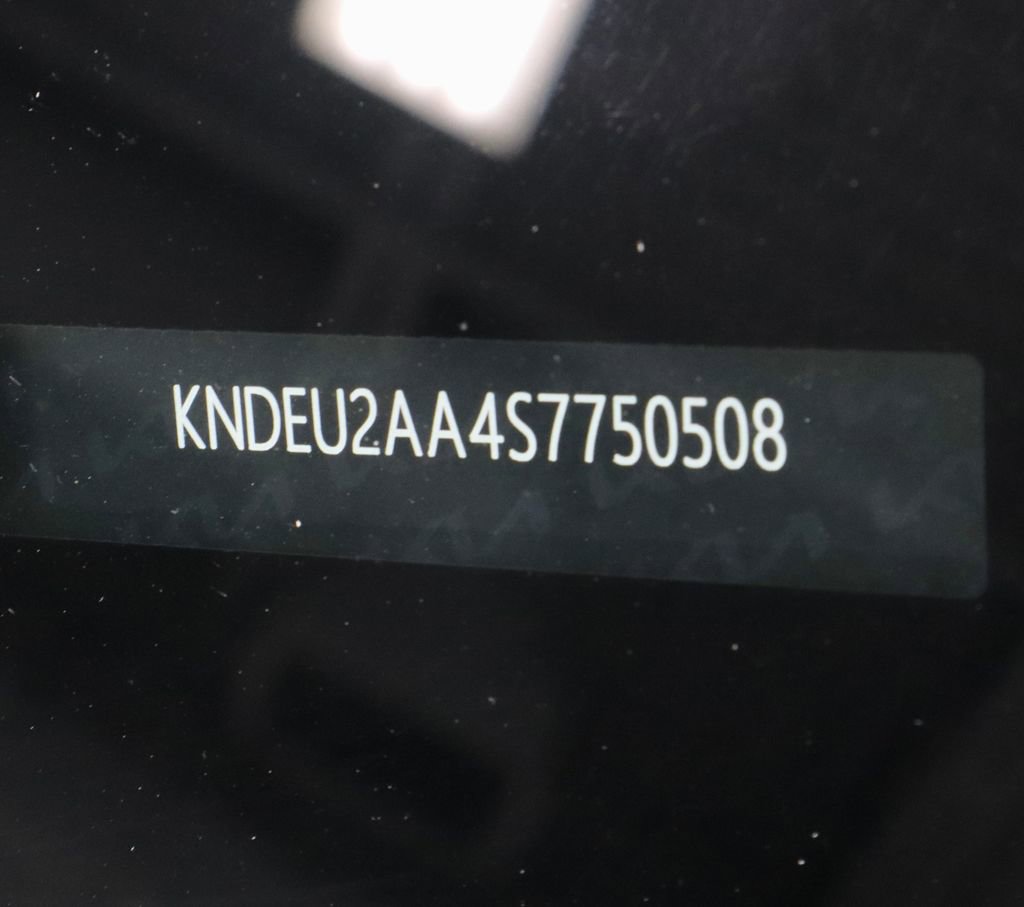 Used 2025 Kia Seltos S image 32