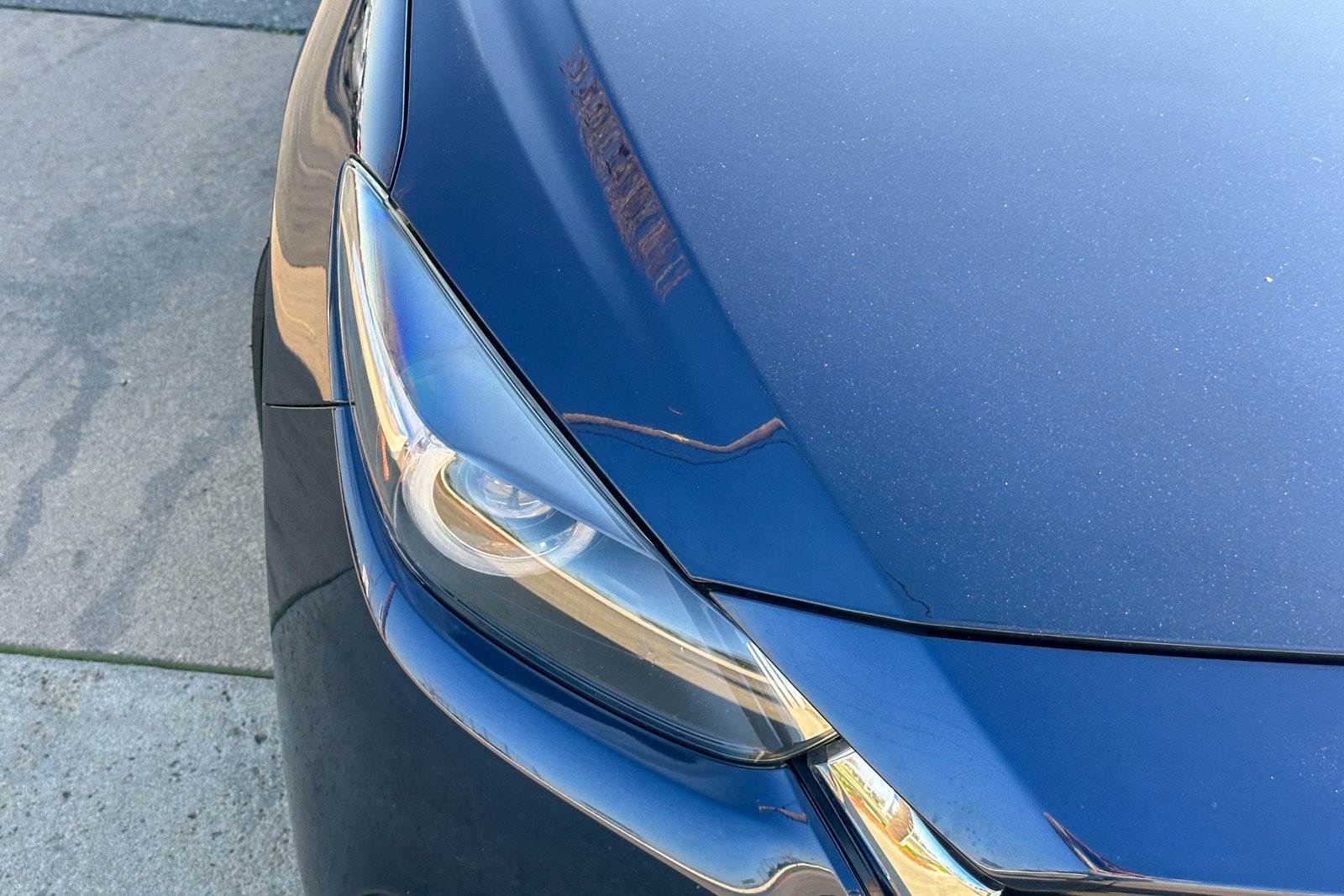 Used 2018 MAZDA MAZDA3 Grand Touring w/ Premium Equipment Package image 3