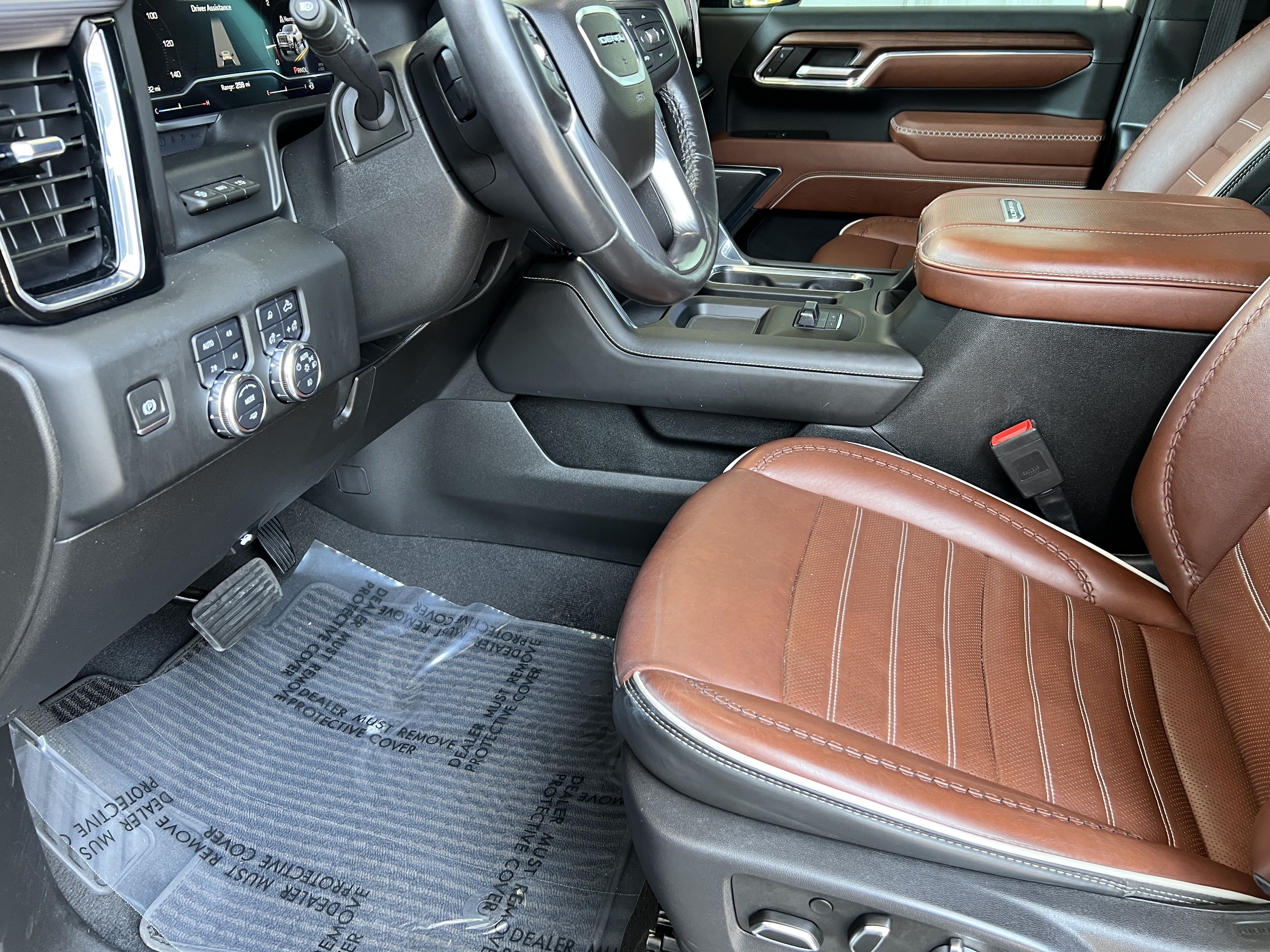 Used 2024 GMC Sierra 2500 Denali Ultimate w/ Max Trailering Package AWD/4WD image 15