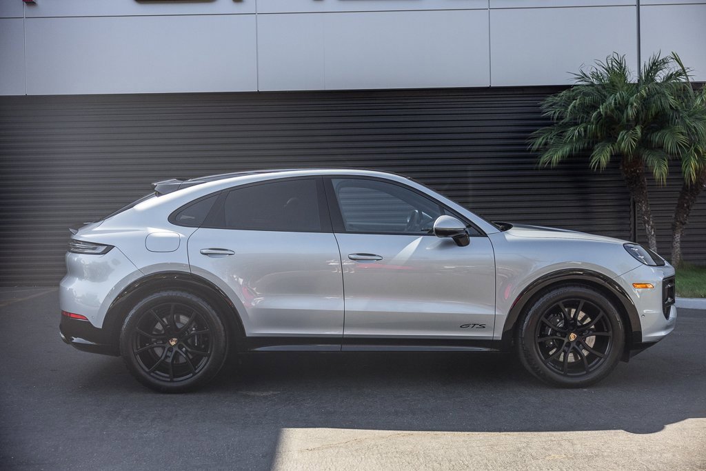 Certified 2025 Porsche Cayenne GTS image 7