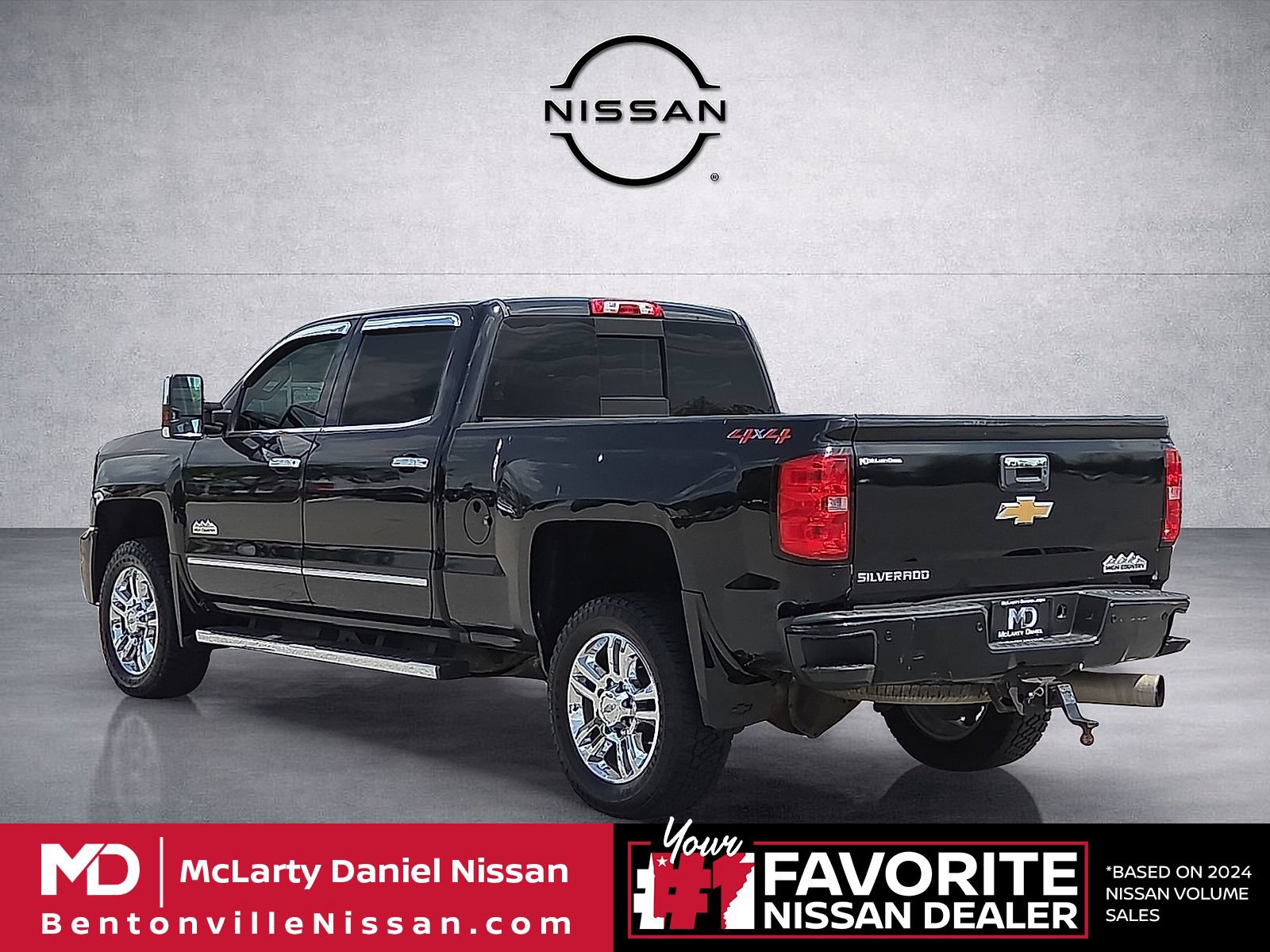 Used 2018 Chevrolet Silverado 2500 High Country w/ Duramax Plus Package AWD/4WD image 4