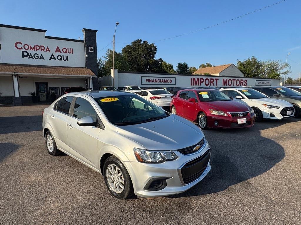 Used 2019 Chevrolet Sonic LT FWD image 3
