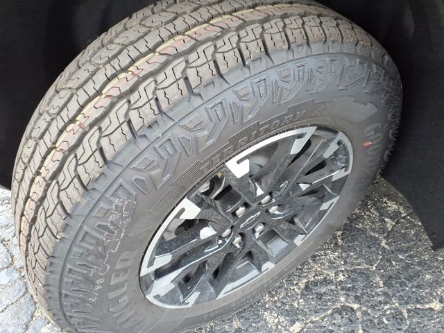 New 2026 Chevrolet Traverse Z71 w/ Enhanced Driving Package AWD/4WD image 15