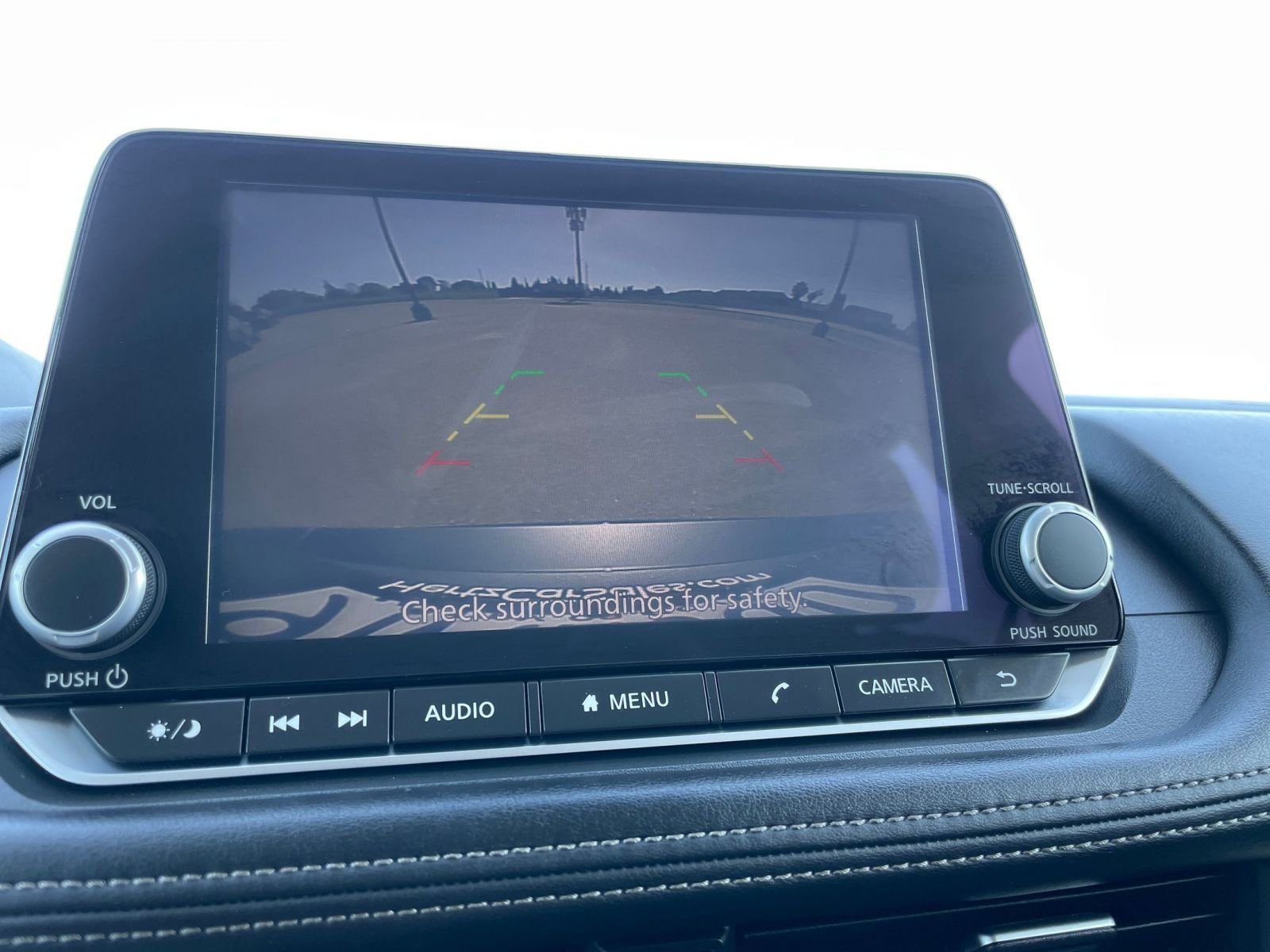 Used 2025 Nissan Rogue SV image 25