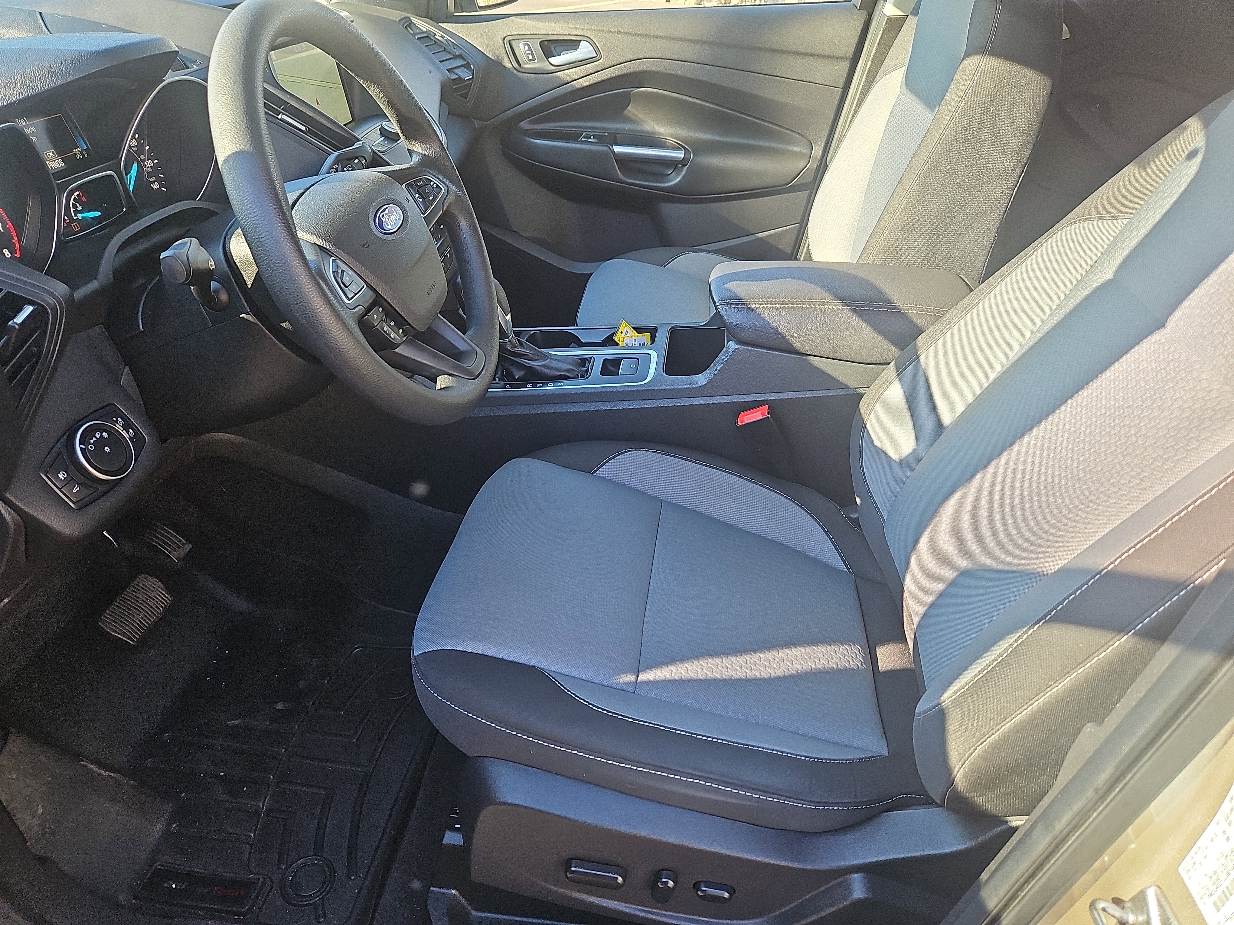 Used 2018 Ford Escape SE w/ SE Sync 3 Package image 27