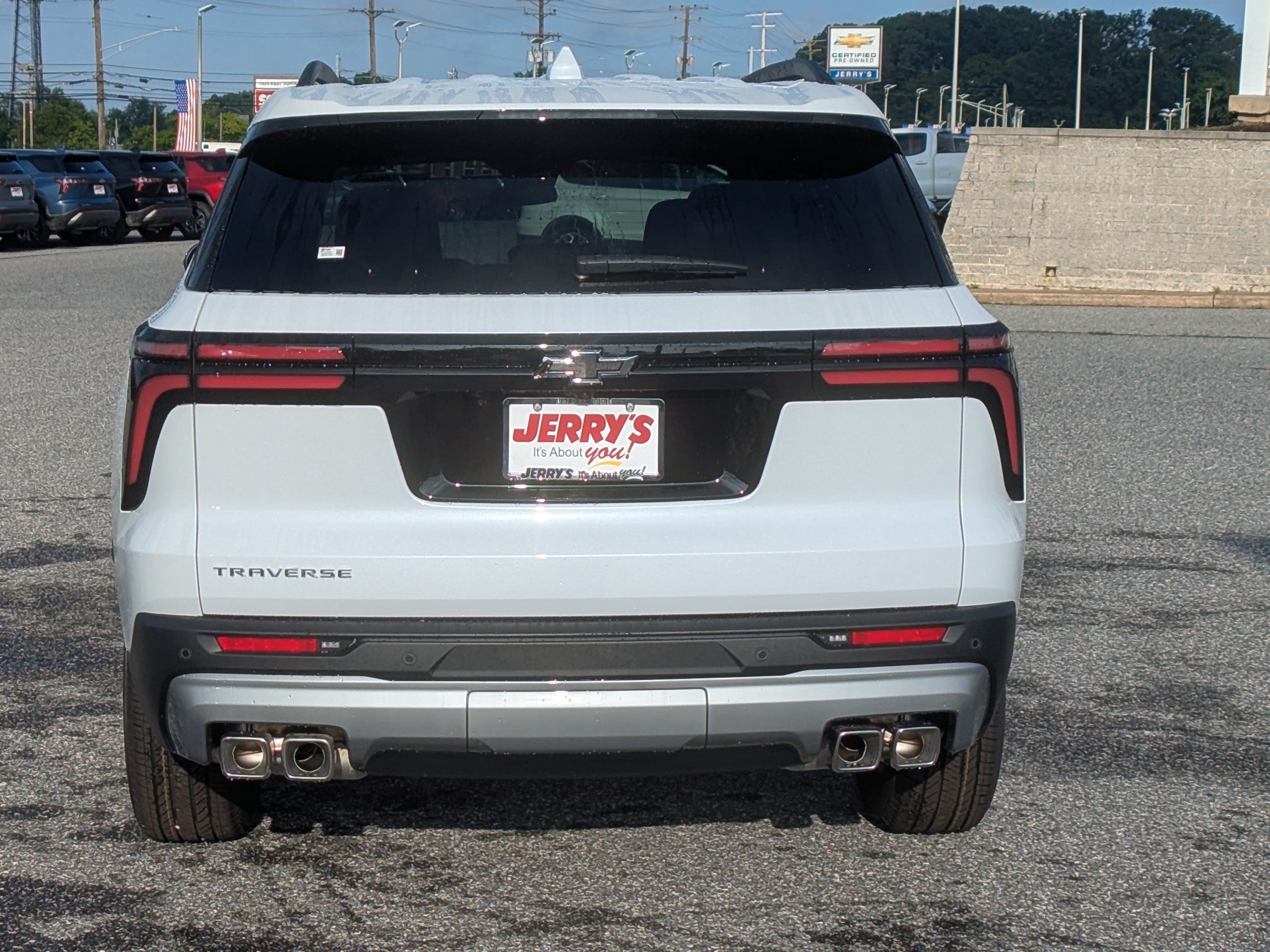 New 2026 Chevrolet Traverse LT w/ LPO, Floor Liner Package FWD image 6