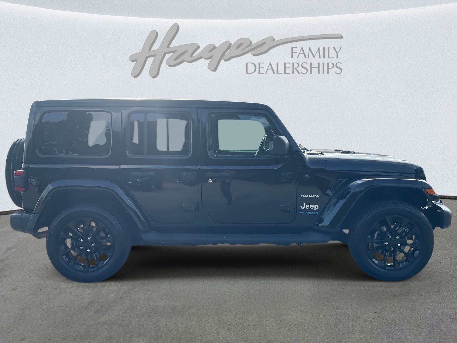 Used 2021 Jeep Wrangler Unlimited Sahara image 23