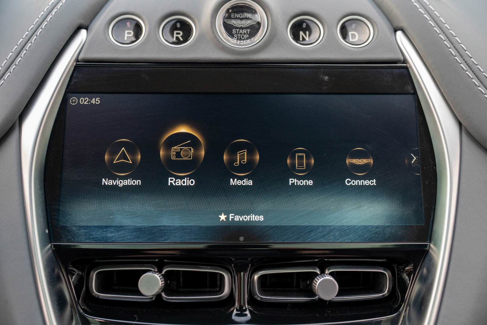 Used 2021 Aston Martin DBX image 20