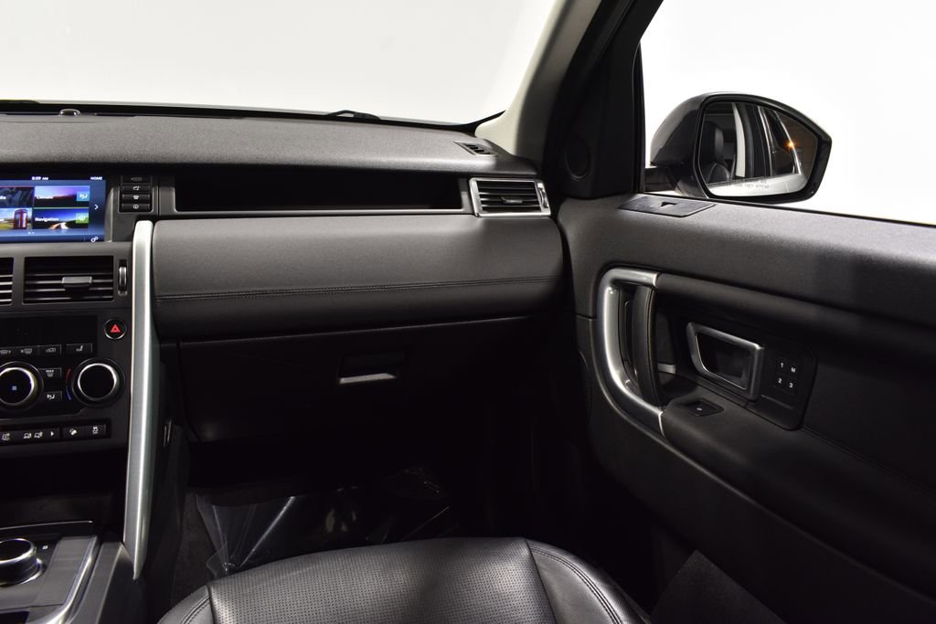 Used 2019 Land Rover Discovery Sport HSE image 14