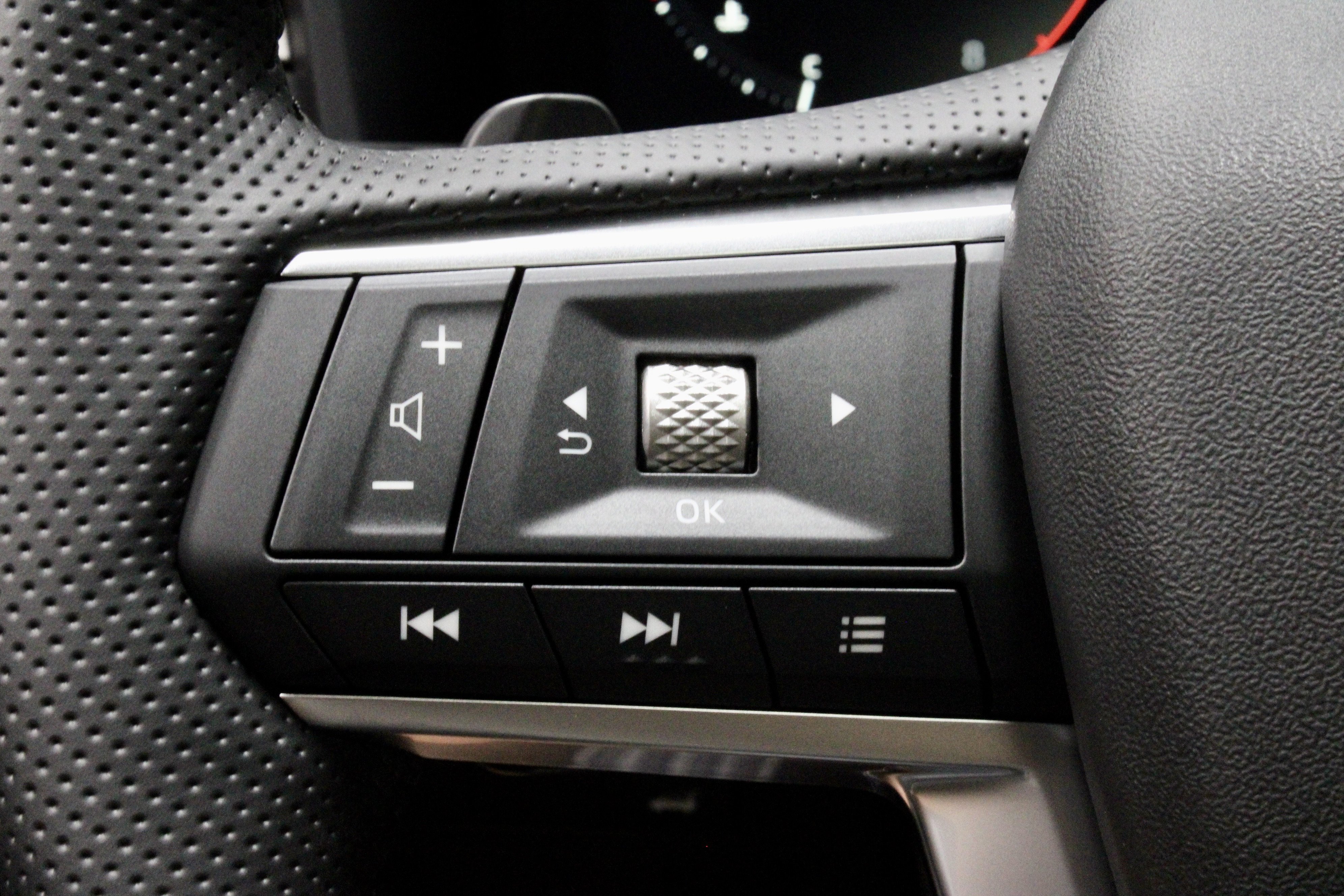 New 2025 Mitsubishi Outlander SEL image 20