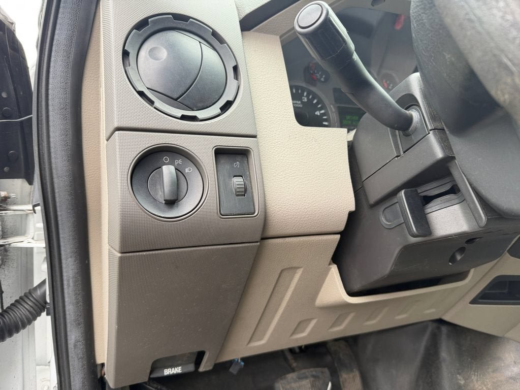 Used 2009 Ford F350 XL RWD image 17