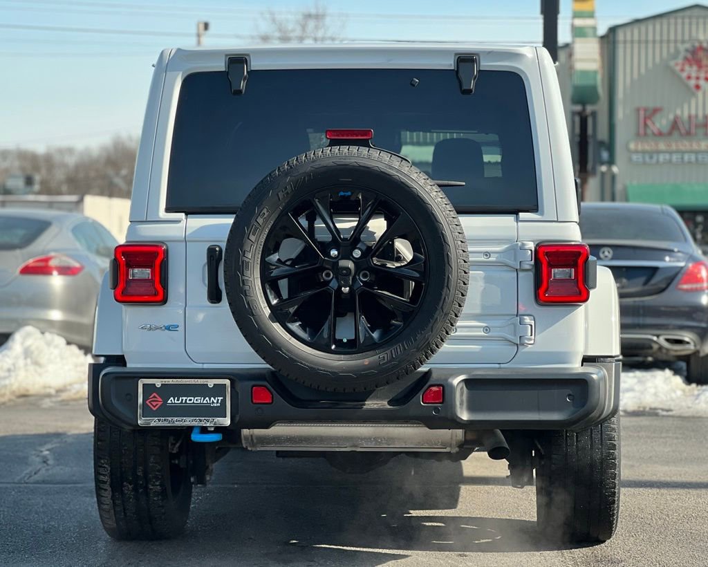 Used 2022 Jeep Wrangler Unlimited Sahara w/ Cold Weather Group image 6